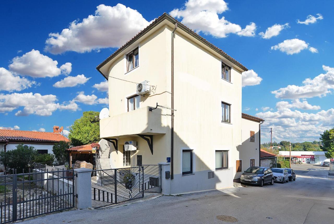 Apartments Jadranka 1279 Pomer Luaran gambar