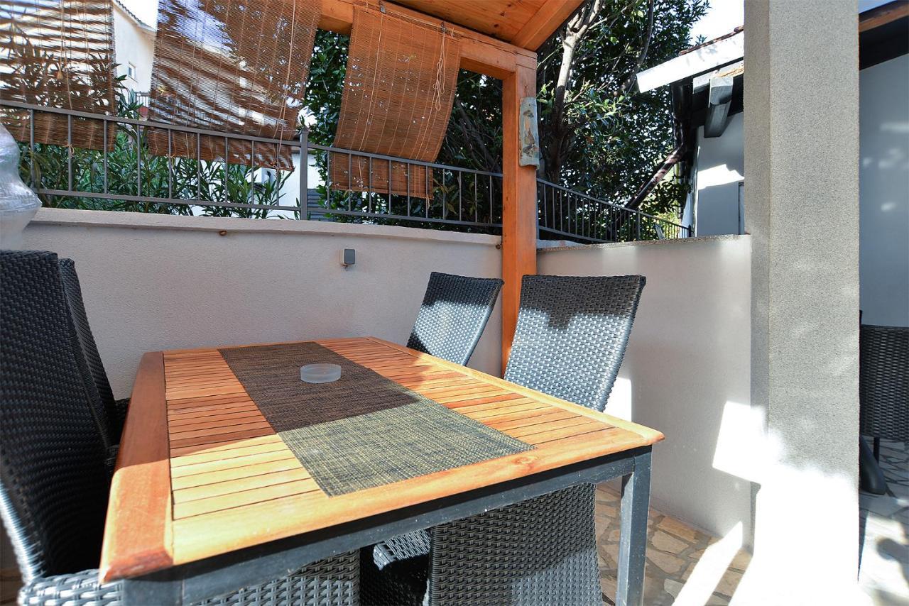Apartments Jadranka 1279 Pomer Luaran gambar