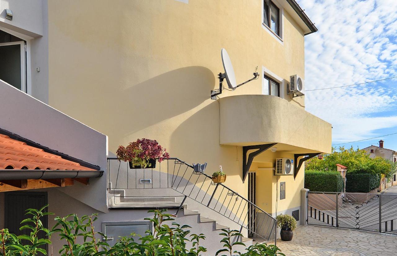 Apartments Jadranka 1279 Pomer Luaran gambar