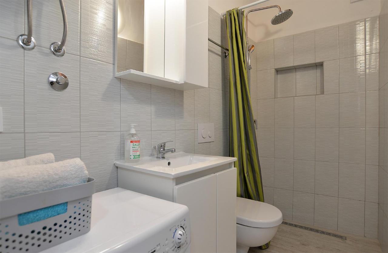 Apartments Jadranka 1279 Pomer Luaran gambar