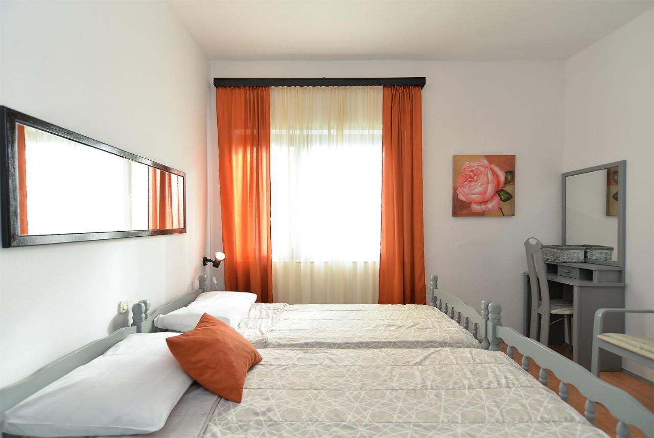 Apartments Jadranka 1279 Pomer Luaran gambar