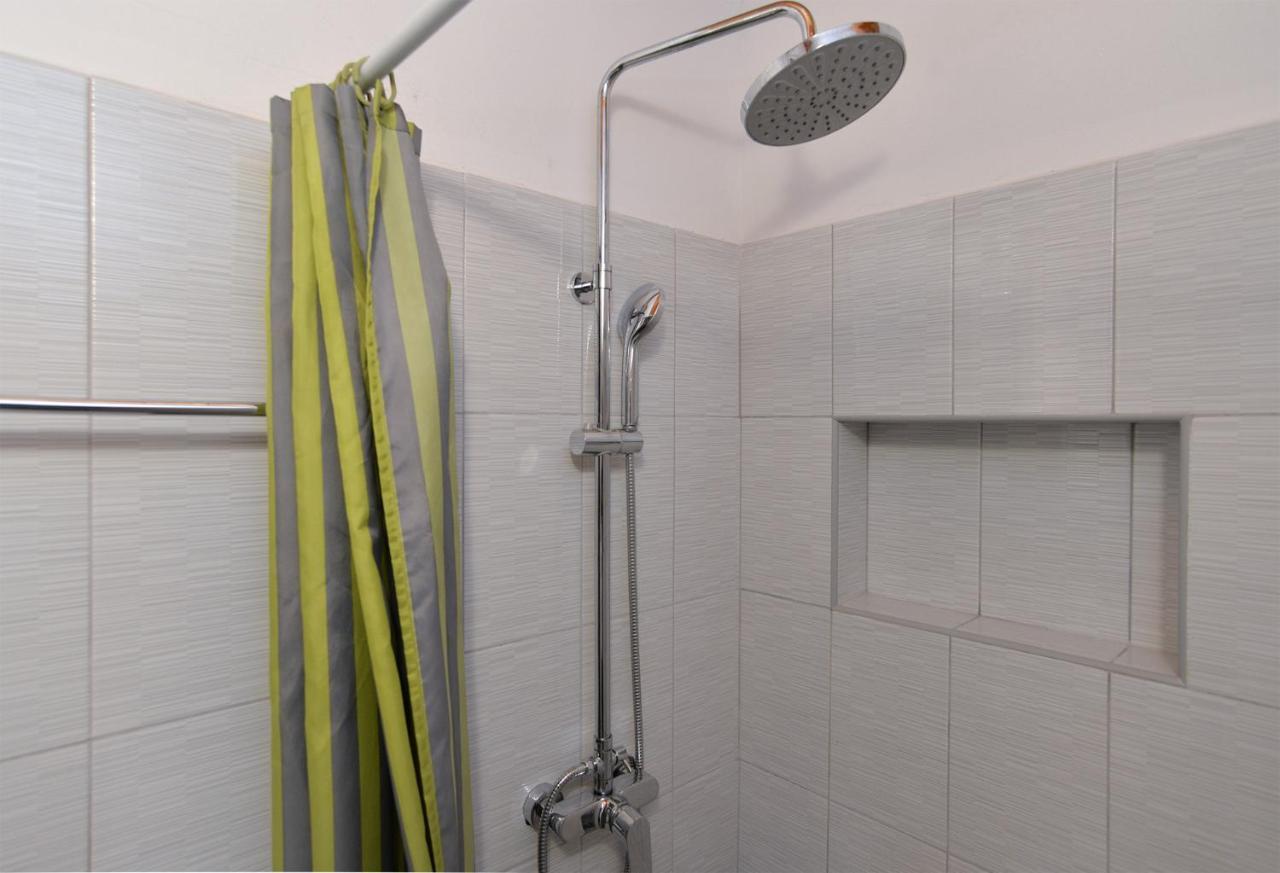 Apartments Jadranka 1279 Pomer Luaran gambar