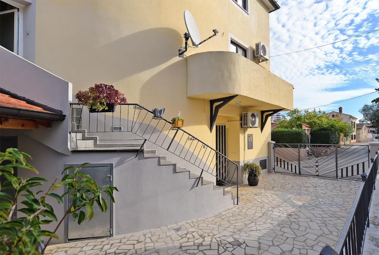Apartments Jadranka 1279 Pomer Luaran gambar