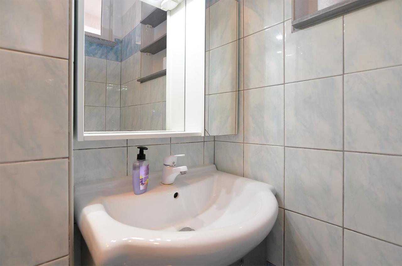 Apartments Jadranka 1279 Pomer Luaran gambar